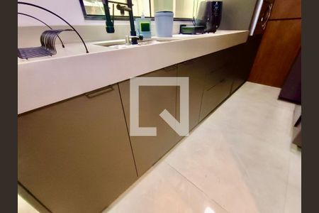 Apartamento à venda com 90m², 2 quartos e 1 vaga Apartamento à venda com 90m², 2 quartos e 1 vagaCozinha americana