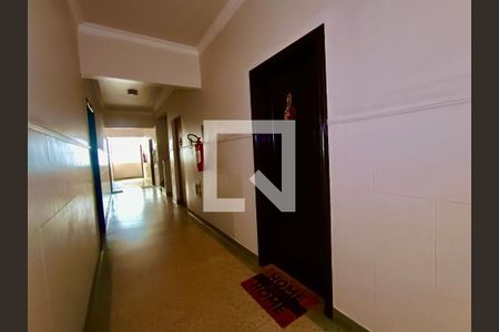Apartamento à venda com 90m², 2 quartos e 1 vaga Apartamento à venda com 90m², 2 quartos e 1 vagaHall