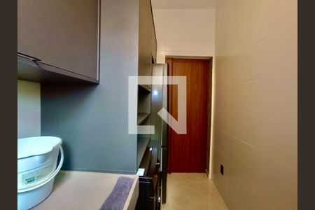Apartamento à venda com 90m², 2 quartos e 1 vaga Apartamento à venda com 90m², 2 quartos e 1 vagaÁrea serviço