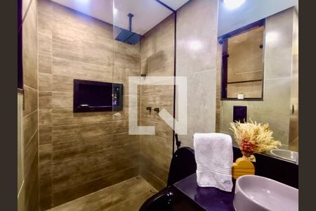 Apartamento à venda com 90m², 2 quartos e 1 vaga Apartamento à venda com 90m², 2 quartos e 1 vagaBanheiro social