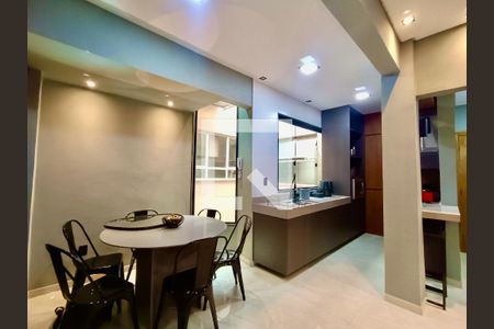 Sala de apartamento à venda com 2 quartos, 90m² em Leblon, Rio de Janeiro