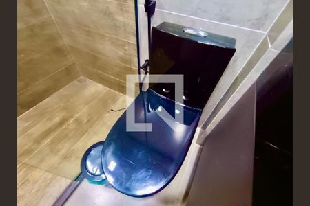 Apartamento à venda com 90m², 2 quartos e 1 vaga Apartamento à venda com 90m², 2 quartos e 1 vagaBanheiro social