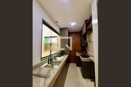 Apartamento à venda com 90m², 2 quartos e 1 vaga Apartamento à venda com 90m², 2 quartos e 1 vagaCozinha americana