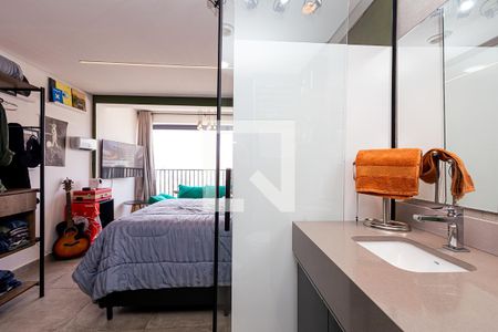 Banheiro de kitnet/studio para alugar com 1 quarto, 24m² em Bela Vista, São Paulo