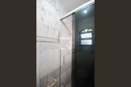 Casa à venda com 229m², 4 quartos e 2 vagas Casa à venda com 229m², 4 quartos e 2 vagasBanheiro Suíte 1