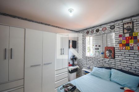 Casa à venda com 229m², 4 quartos e 2 vagas Casa à venda com 229m², 4 quartos e 2 vagasQuarto 1