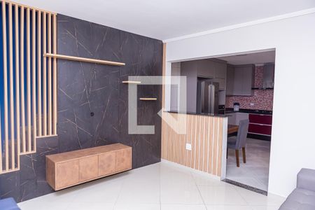 Sala de casa de condomínio para alugar com 2 quartos, 150m² em Vila Rui Barbosa, São Paulo