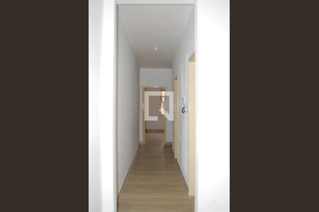 Corredor para os quartos e banheiro de apartamento para alugar com 2 quartos, 70m² em Macuco, Santos