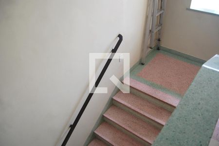 Apartamento para alugar com 70m², 2 quartos e sem vagaÁrea Comum - Escadas do Prédiio