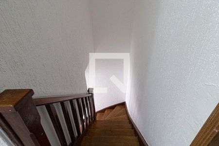 acesso  para os pisos_2 de casa à venda com 3 quartos, 140m² em Vila Gumercindo, São Paulo