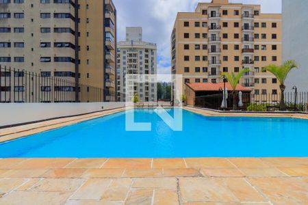 Apartamento à venda com 188m², 4 quartos e 3 vagasÁrea comum - Piscina