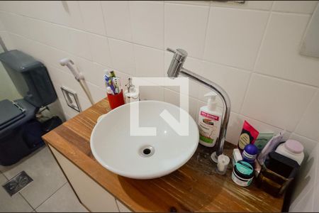 Apartamento à venda com 70m², 2 quartos e 1 vagaBanheiro Social