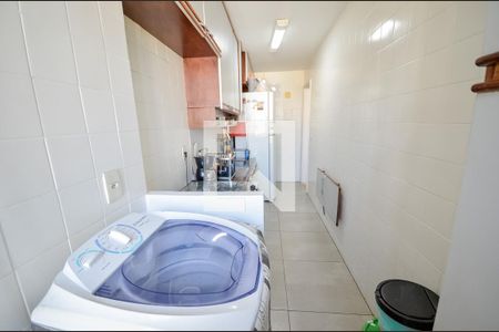 Apartamento à venda com 70m², 2 quartos e 1 vagaÁrea de Serviço