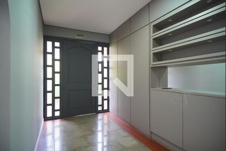 Hall de entrada de casa para alugar com 5 quartos, 400m² em Jardim do Salso, Porto Alegre