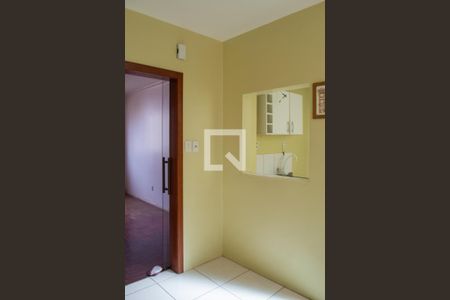 corredor de apartamento para alugar com 3 quartos, 90m² em Partenon, Porto Alegre