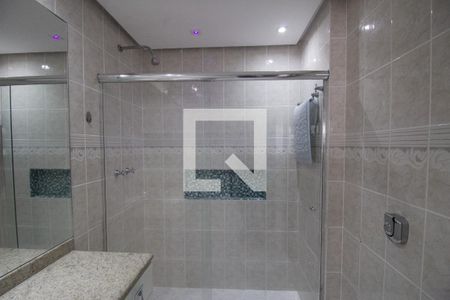 Apartamento à venda com 118m², 3 quartos e 2 vagas Apartamento à venda com 118m², 3 quartos e 2 vagasBanheiro Social