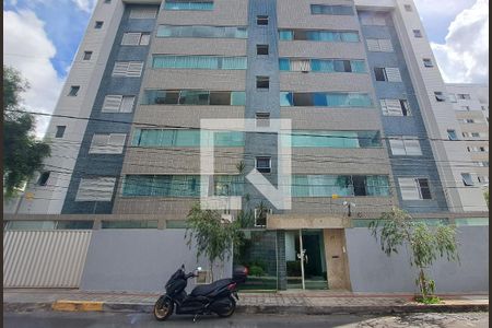 Apartamento à venda com 210m², 4 quartos e 4 vagasFachada