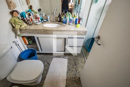 Apartamento à venda com 210m², 4 quartos e 4 vagasBanheiro Suíte 2