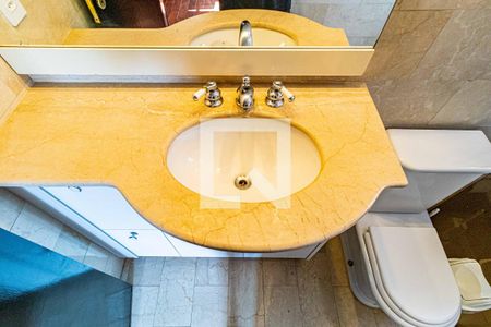 Casa à venda com 540m², 5 quartos e 2 vagas Casa à venda com 540m², 5 quartos e 2 vagasSuite 02 - Banheiro