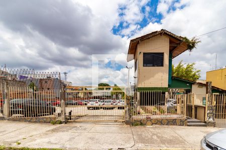 Apartamento à venda com 47m², 2 quartos e 1 vaga Apartamento à venda com 47m², 2 quartos e 1 vagaFachada