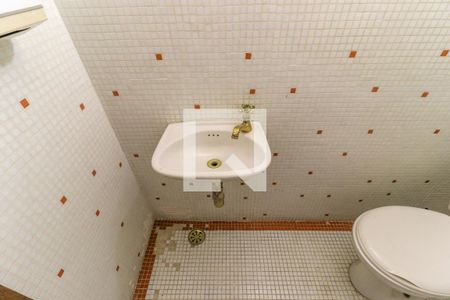 Banheiro de casa para alugar com 1 quarto, 69m² em Vila Sao Francisco (zona Sul), São Paulo