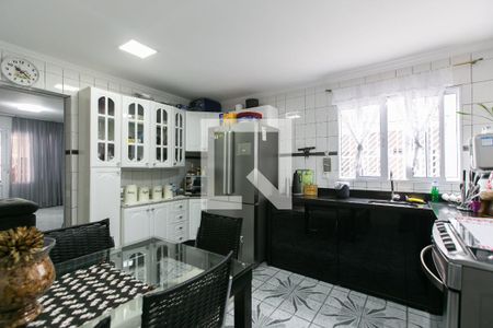 Casa à venda com 200m², 3 quartos e 2 vagas Casa à venda com 200m², 3 quartos e 2 vagasCozinha