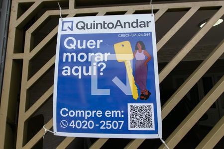 Casa à venda com 200m², 3 quartos e 2 vagas Casa à venda com 200m², 3 quartos e 2 vagasPlaquinha