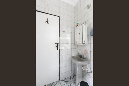 Casa à venda com 200m², 3 quartos e 2 vagas Casa à venda com 200m², 3 quartos e 2 vagasBanheiro