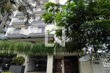 Apartamento à venda com 91m², 2 quartos e 1 vaga Apartamento à venda com 91m², 2 quartos e 1 vagafachada