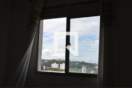 Apartamento à venda com 2 quartos, 45m² em Kennedy, Contagem