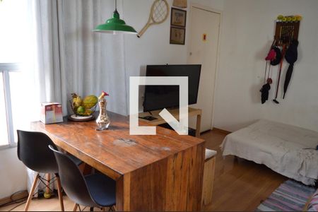 Apartamento à venda com 2 quartos, 45m² em Kennedy, Contagem