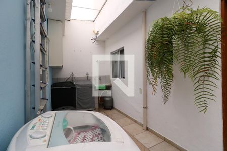 Área de Serviço de casa à venda com 5 quartos, 240m² em Jardim Ocara, Santo André