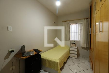 Quarto 1 de casa à venda com 5 quartos, 240m² em Jardim Ocara, Santo André