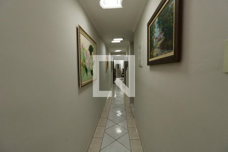 Corredor de casa à venda com 5 quartos, 240m² em Jardim Ocara, Santo André