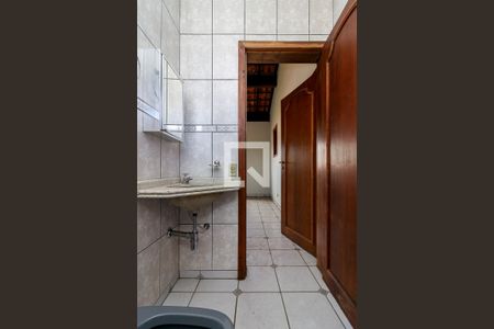 Casa à venda com 300m², 6 quartos e 4 vagasSala 2 - Piso 3 - Banheiro