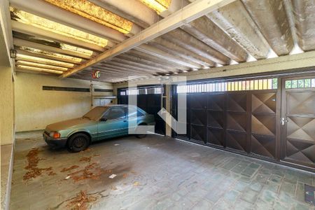 Casa à venda com 300m², 6 quartos e 4 vagasGaragem