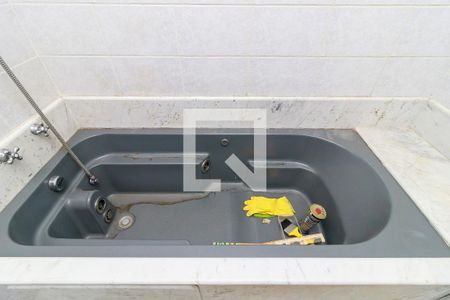 Casa à venda com 300m², 6 quartos e 4 vagasSuíte 2 - Banheiro