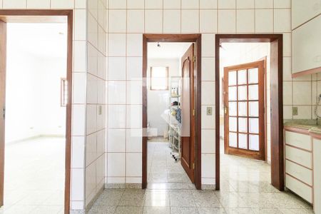 Casa à venda com 300m², 6 quartos e 4 vagasCozinha