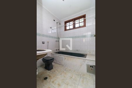 Casa à venda com 300m², 6 quartos e 4 vagasSuíte 2 - Banheiro