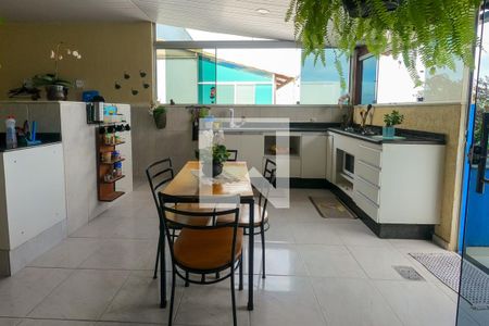 Apartamento à venda com 200m², 3 quartos e 2 vagasCozinha
