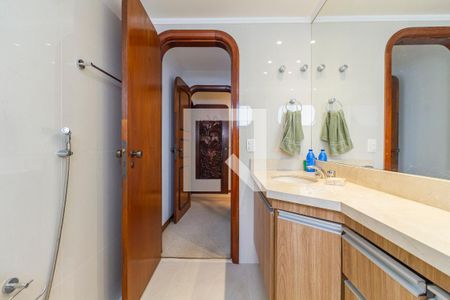 Apartamento à venda com 291m², 4 quartos e 4 vagasBanheiro da Suíte 1