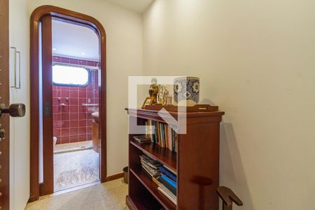 Apartamento à venda com 291m², 4 quartos e 4 vagasBanheiro Social