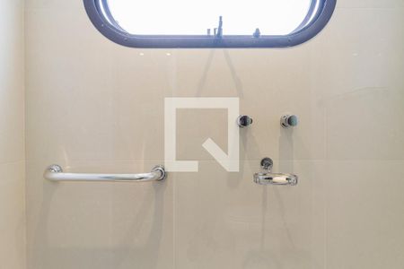 Apartamento à venda com 291m², 4 quartos e 4 vagasBanheiro da Suíte 1