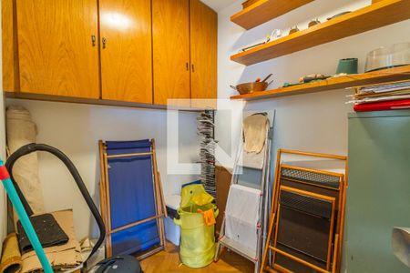 Apartamento à venda com 291m², 4 quartos e 4 vagasQuarto de Serviço 1