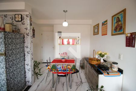 Sala de apartamento à venda com 2 quartos, 46m² em Vila Carmosina, São Paulo