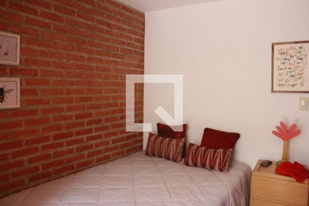 Casa à venda com 173m², 3 quartos e 2 vagasQuarto 2