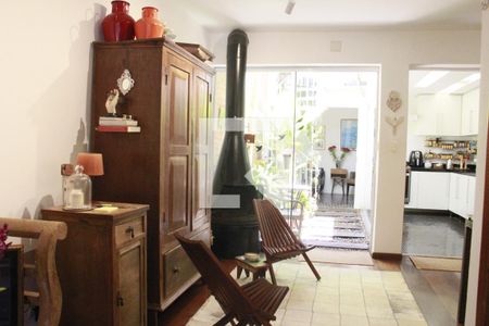 Sala de casa à venda com 3 quartos, 173m² em Vila Olímpia, São Paulo