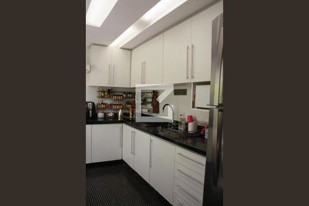 Casa à venda com 173m², 3 quartos e 2 vagasCozinha