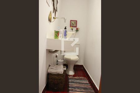 Casa à venda com 173m², 3 quartos e 2 vagasLavabo