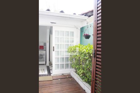 Casa à venda com 173m², 3 quartos e 2 vagasVaranda Quarto 2(Solarium)